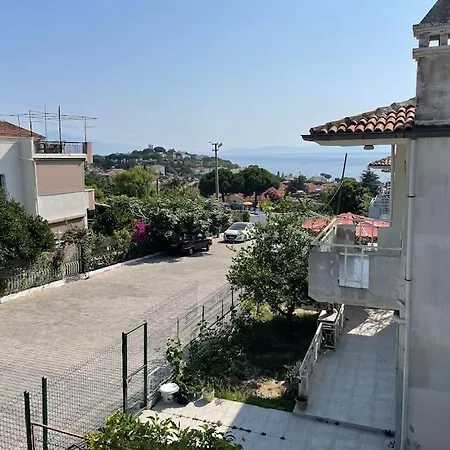 Merkezde Denize 5 Dakika Villa Kusadasi