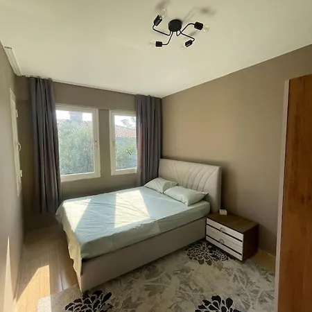 Villa Merkezde Denize 5 Dakika Kusadasi