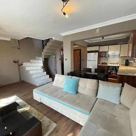 Merkezde Denize 5 Dakika Villa